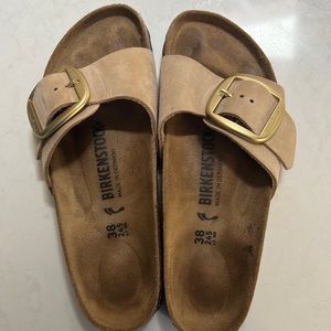 Birkenstocks Madrid Big Buckle- sandcastle